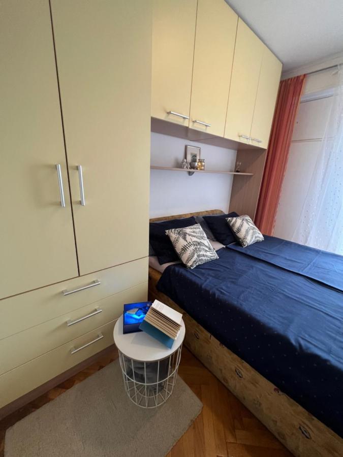 City Center Apartment Twiggy Макарска Екстериор снимка